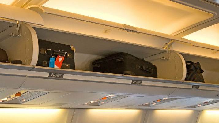 Ganar dinero viajando: Transportar equipaje o artículos de terceros. ¿Cómo hacerlo de una forma segura?